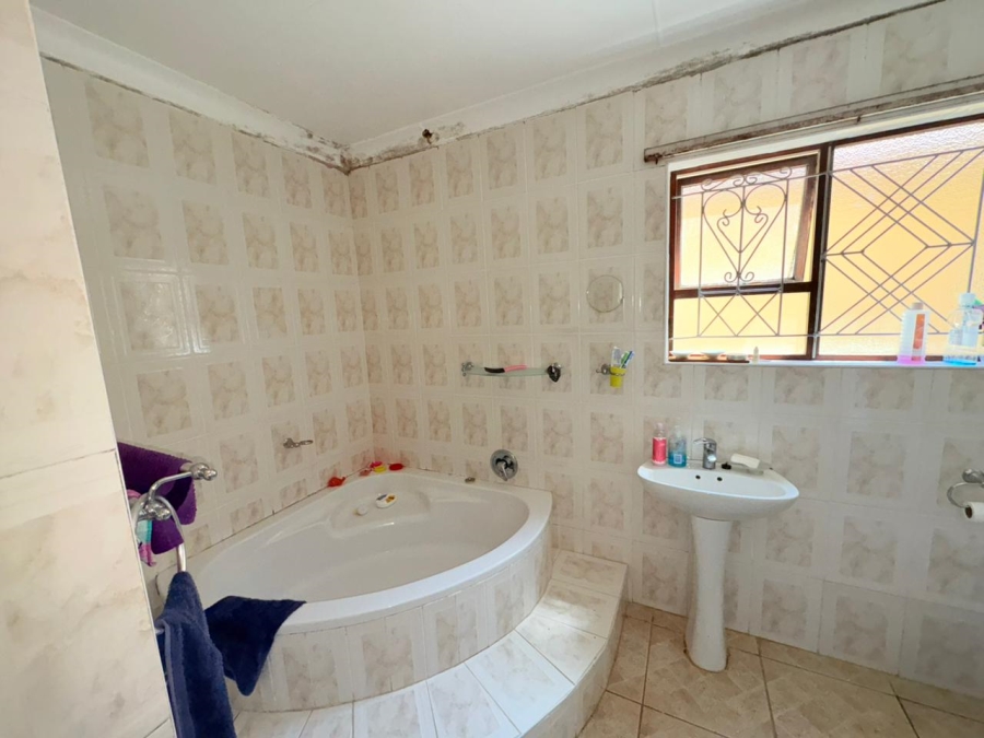 4 Bedroom Property for Sale in Rosemount Eastern Cape